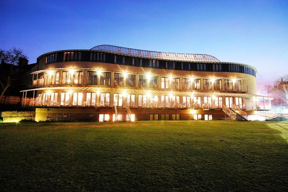 Oxford University Club Bagian luar foto